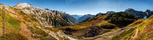 A panoramic view of fall foliage along the hiking trails on the Sahale Arm and Cascade Pass in the North Cascades in Washington