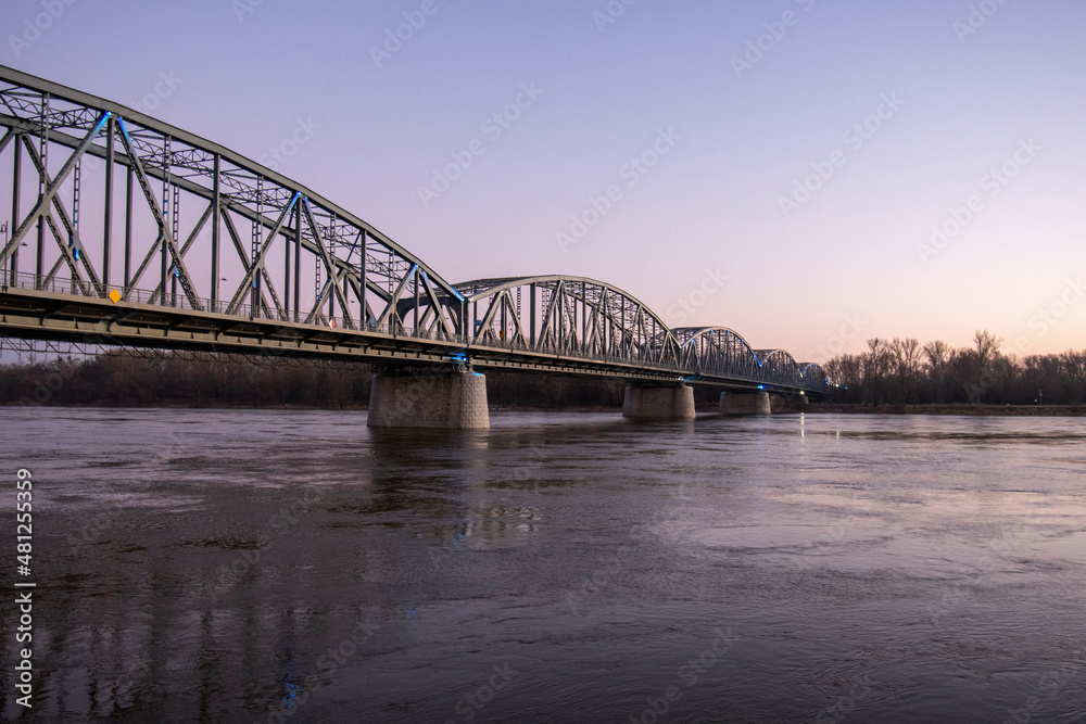 Fototapeta premium Krajobraz most drogowy Toruń
