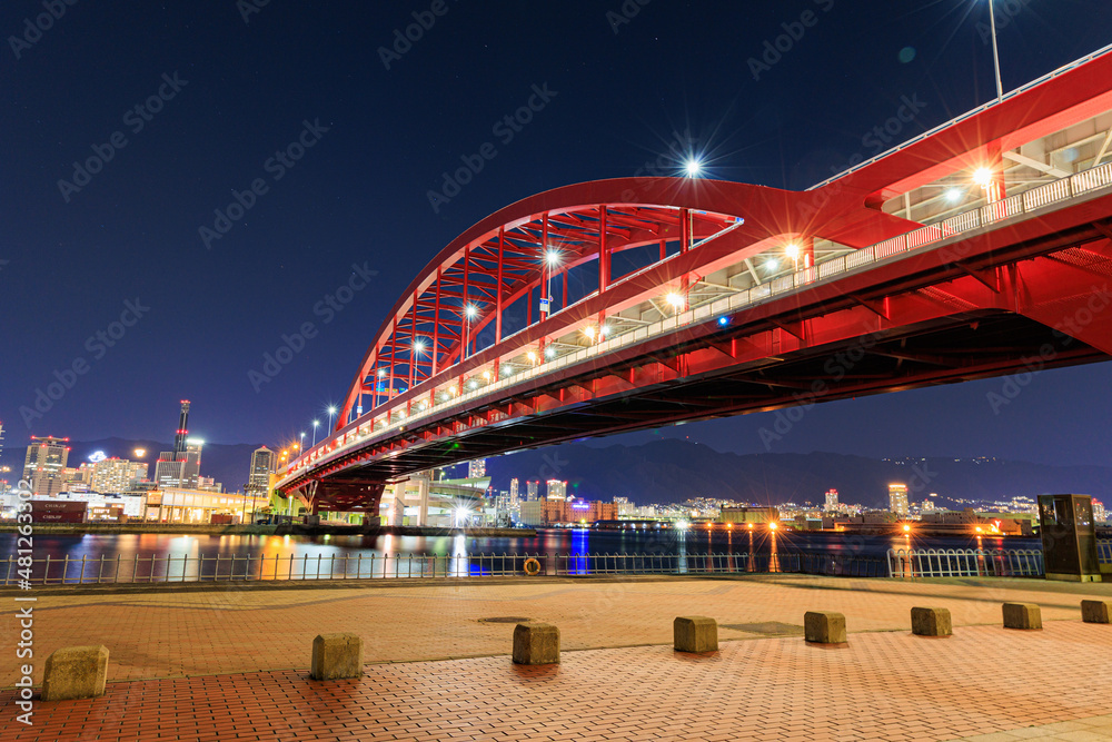 光り輝く神戸大橋
