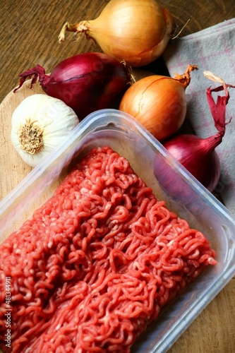 rinderhackfleisch verpackt photo