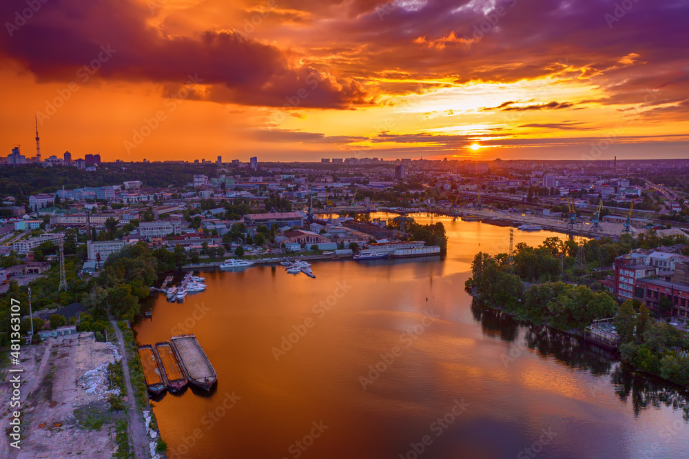 Fototapeta premium Sunset over Dnipro