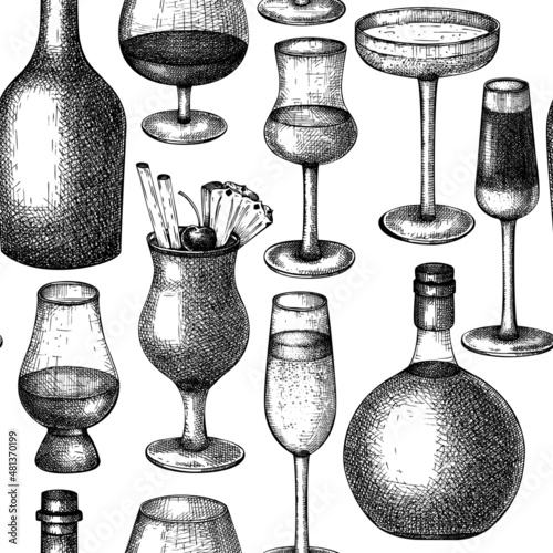 Alcoholic beverages seamless pattern. Hand-sketched alcoholic drinks glasses and bottles background. Popular alcohol drinks backdrop for bar or restaurant menu. Vintage bar design.