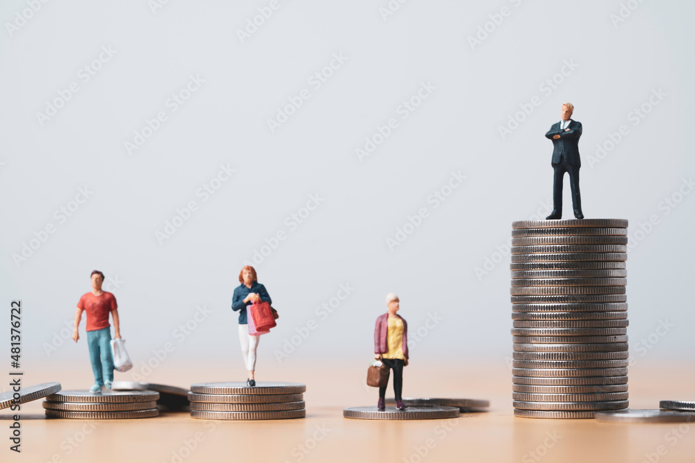 Businessman standing on highest coins stacking and shopper standing on lower coins pile for investment can make more money and opportunity to richer concept. - obrazy, fototapety, plakaty 