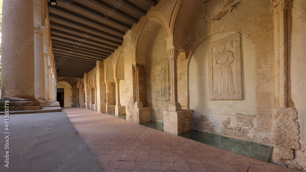 Naklejka premium Claustro de San Francisco, Vilafranca del Penedés, Barcelona, Cataluña, España