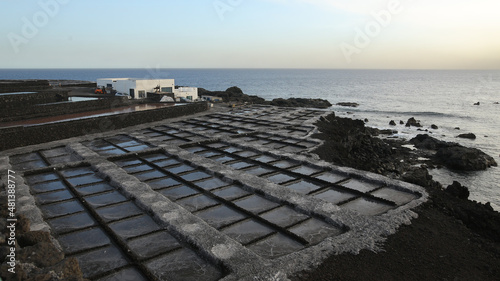 Wallpaper Mural Faro y salinas de Fuencaliente, Isla de La Palma, Santa Cruz de Tenerife, Islas Canarias, España Torontodigital.ca