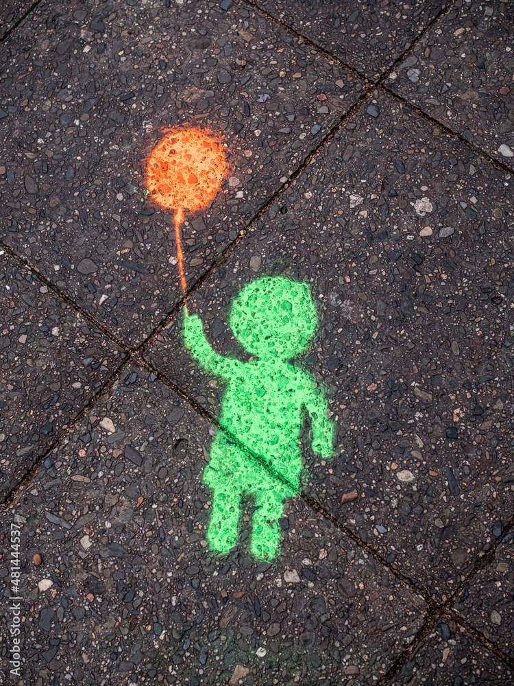 Kind mit Luftballon Stock Photo | Adobe Stock