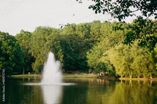 Fototapeta Naklejka Na Ścianę i Meble -  fountain in the park