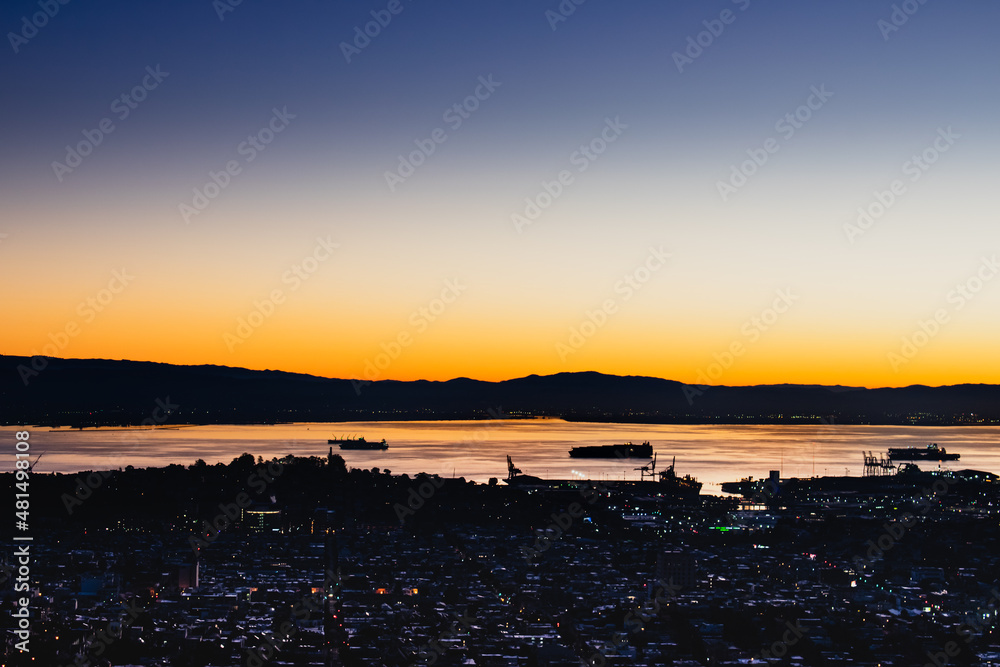 Sunrise at Twin Peaks, San Francisco, California .