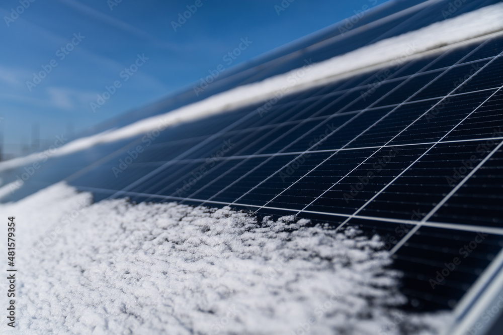 snow on photovoltaic panels - snow removal - power outage
