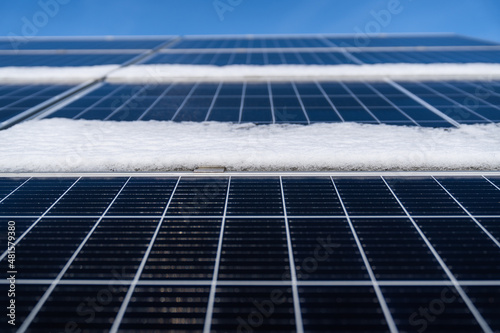Obraz na płótnie photovoltaics in winter - snow and its operation, snow removal w salonie