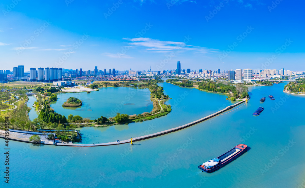 Fototapeta premium City environment of Precious Belt Bridge and Xianggang Bridge in Suzhou, Jiangsu province