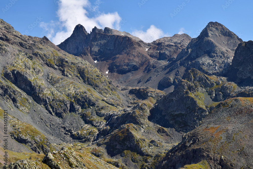 Le Grand Pic (alt 2977 m) et la Croix (alt 2926 m), vus depuis le Grand Colon