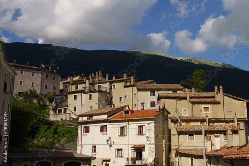 Villetta Barrea, old village in Abruzzi © Claudio Colombo