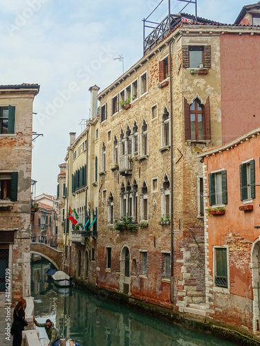 Case tipiche veneziane su canale