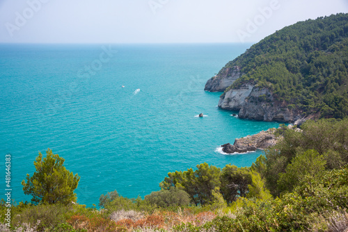 Fototapeta Naklejka Na Ścianę i Meble -  Beautiful rocky sea coast in Italy with clear water