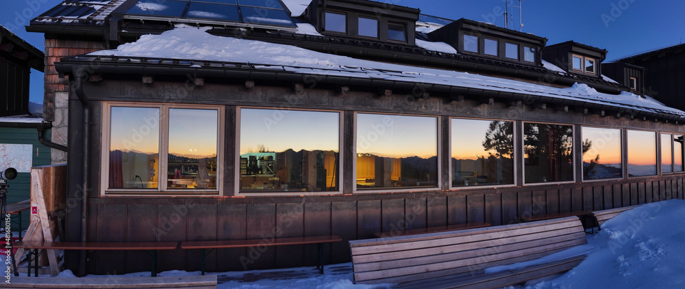 Fototapeta premium Winter auf der Hochries: Sonnenaufgang