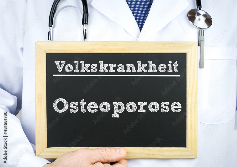 Volkskrankheit Osteoporose - Doktor mit Tafel Volkskrankheit Osteoporose - Doktor mit Tafel