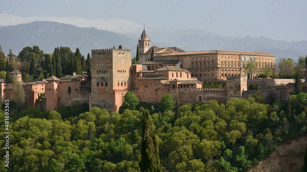 Varias vistas panorámicas de la Alhambra de Granada