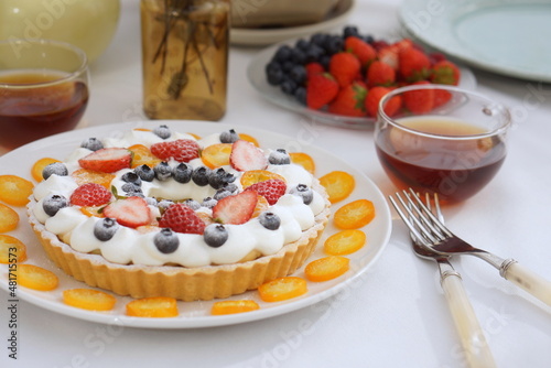 イチゴとブルーベリーと金柑のリースタルト