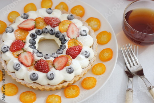 イチゴとブルーベリーと金柑のリースタルト