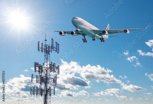 Mobile cell tower with 5G on C Band frequencies with aircraft landing. Dispute with airlines over interference between wireless and plane altimeter photo