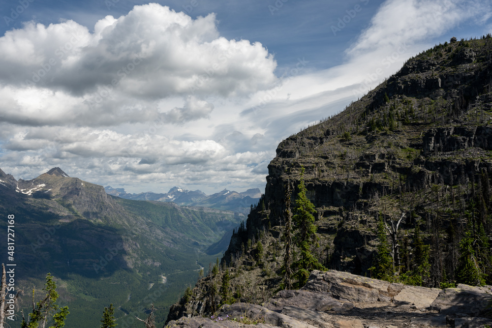 Fototapeta premium Summer Views from Cliffs on the way to Mount Brown Fire Tower