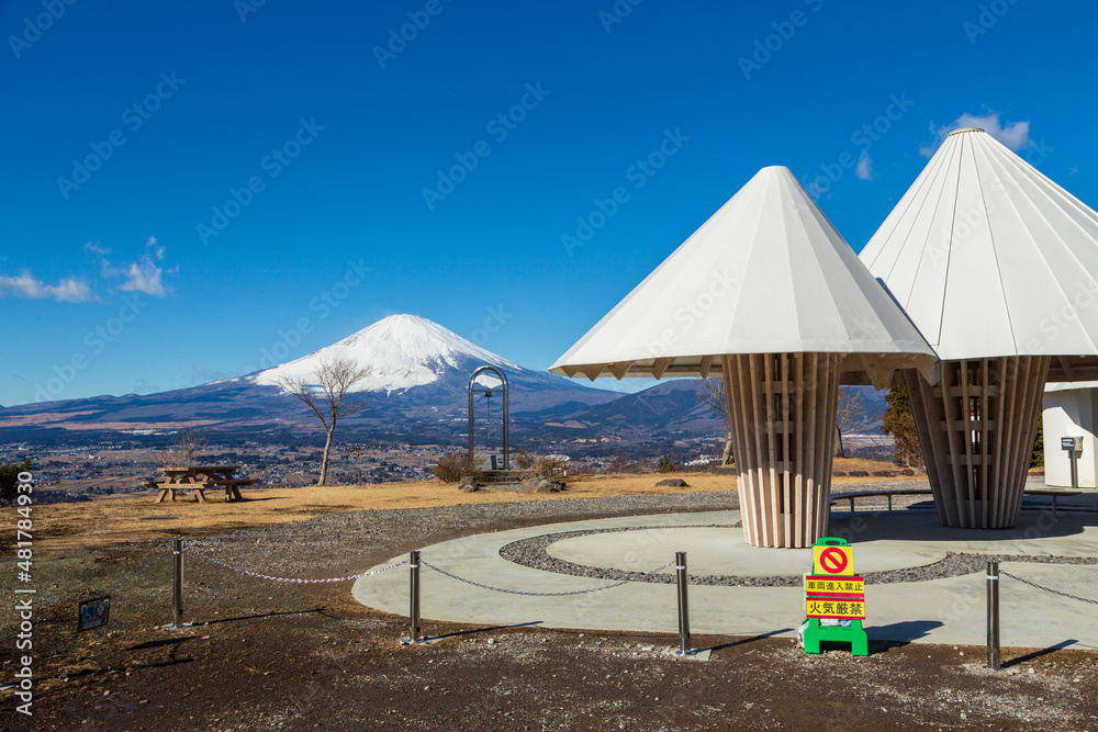 足柄山誓いの丘から臨む富士山