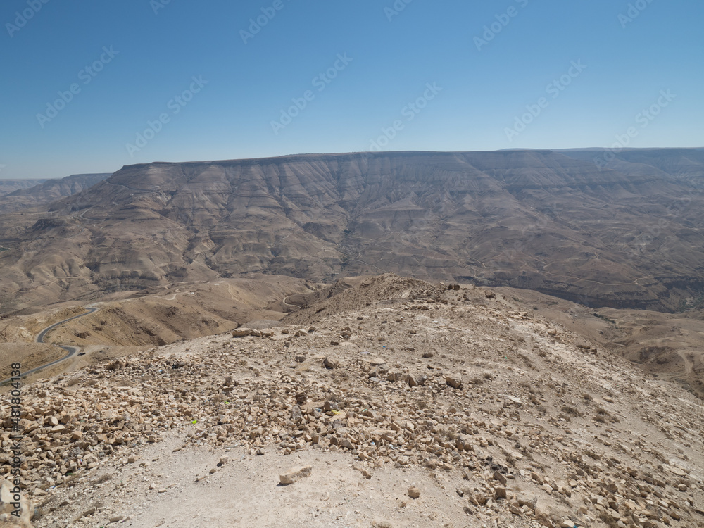 Vistas desde un mirador en la Carretera del Rey, Jordania, Oriente Medio, Asia