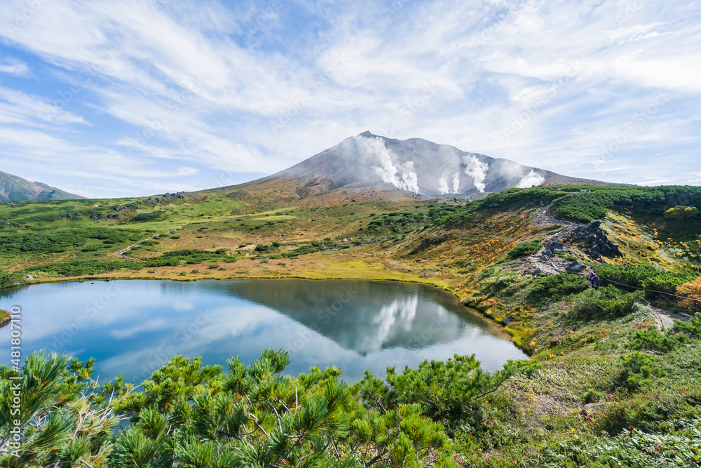 日本一早く紅葉が見られる場所 (日本 - 北海道 - 旭岳)
