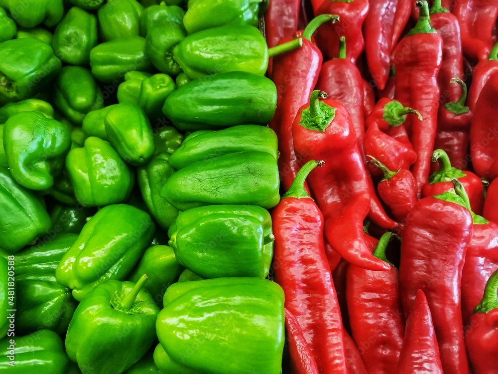 Green bell pepper and paprika.
