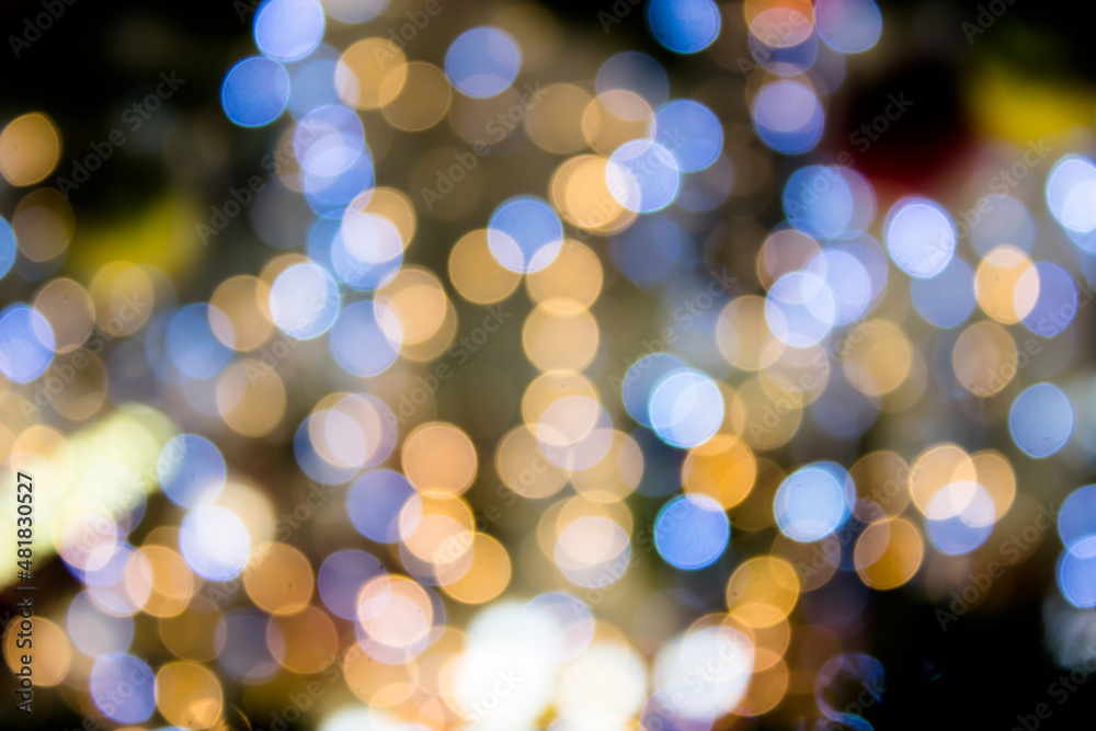 Obraz premium Blurred image, bokeh lights, suitable for Christmas, New Year, various festivals. very beautiful backdrop concept