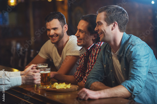 Men in pub