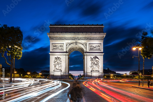 Arc de Triomphe de nuit, Paris © Vincent