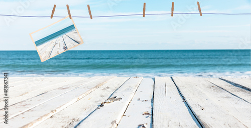 Terrasse am Meer mit Blick zum Horizont