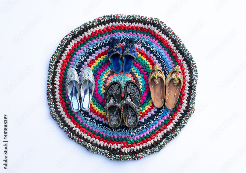 Obraz premium Arabic slippers on the rug