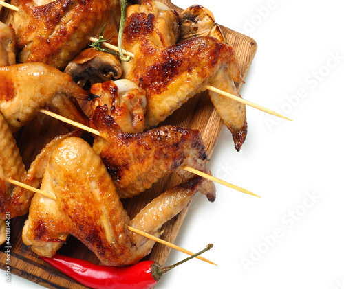 Grilled chicken wings and m...
