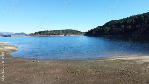 Nice view slowly rising and falling over the shore of the Jarosa reservoir in Madrid, located in a beautiful natural environment of the Sierra de Guadarrama, travel, concepts, resolution HD resolution