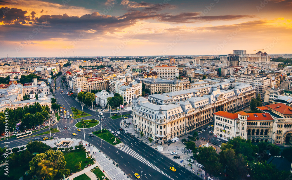 Obraz na płótnie Bucharest view from above during summer sunrise. Landmarks of the capital city of Romania. w salonie