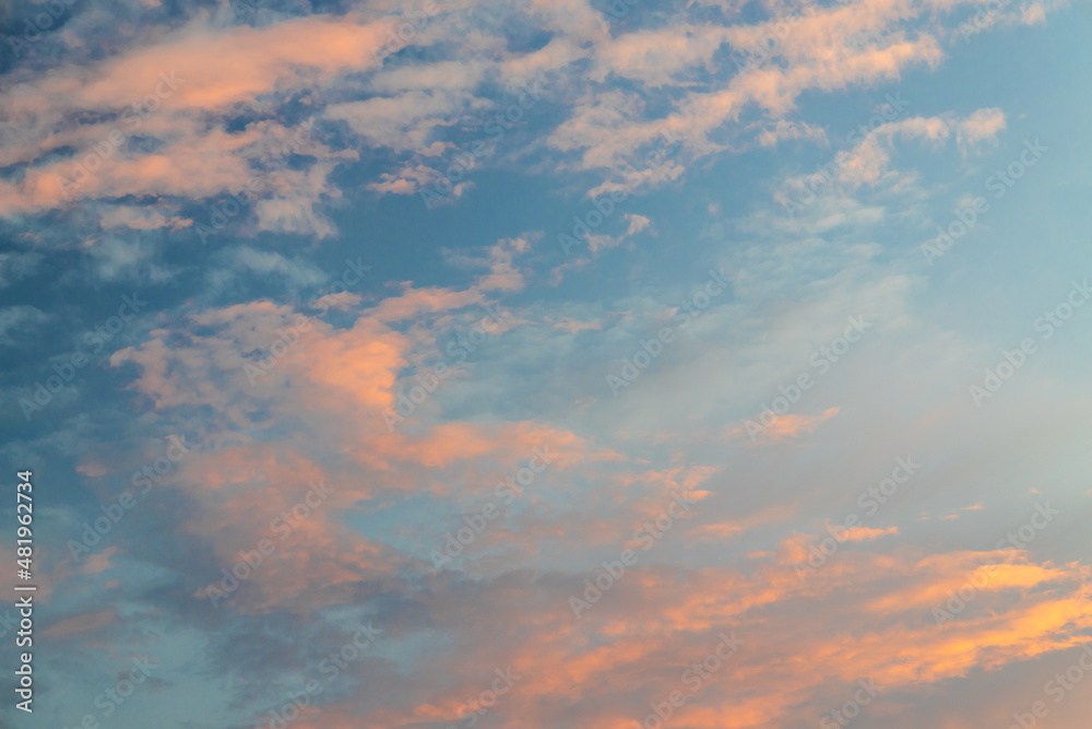 evening blue sky at sunset Make the fluffy clouds have beautiful colors.