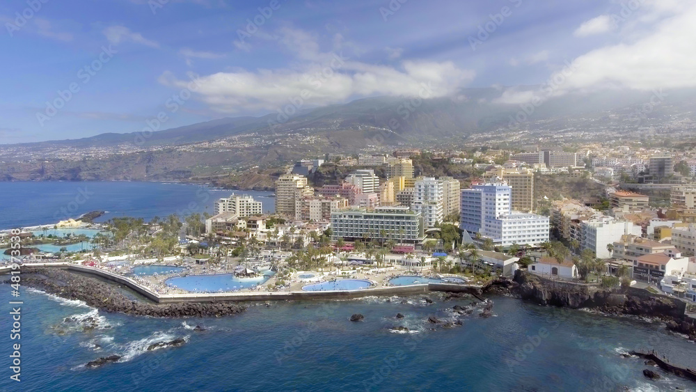 Fototapeta premium Aerial view of Puerto de la Cruz on a sunny day, Tenerife