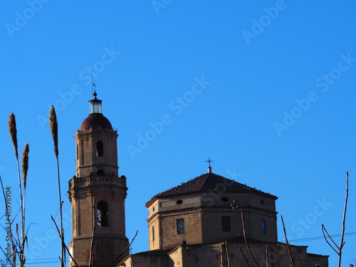 torre campanario y cimborrio octagonal de la iglesia de asuncion de les borges blanques, estilo neoclasico del siglo diezciocho, lerida, españa, europa