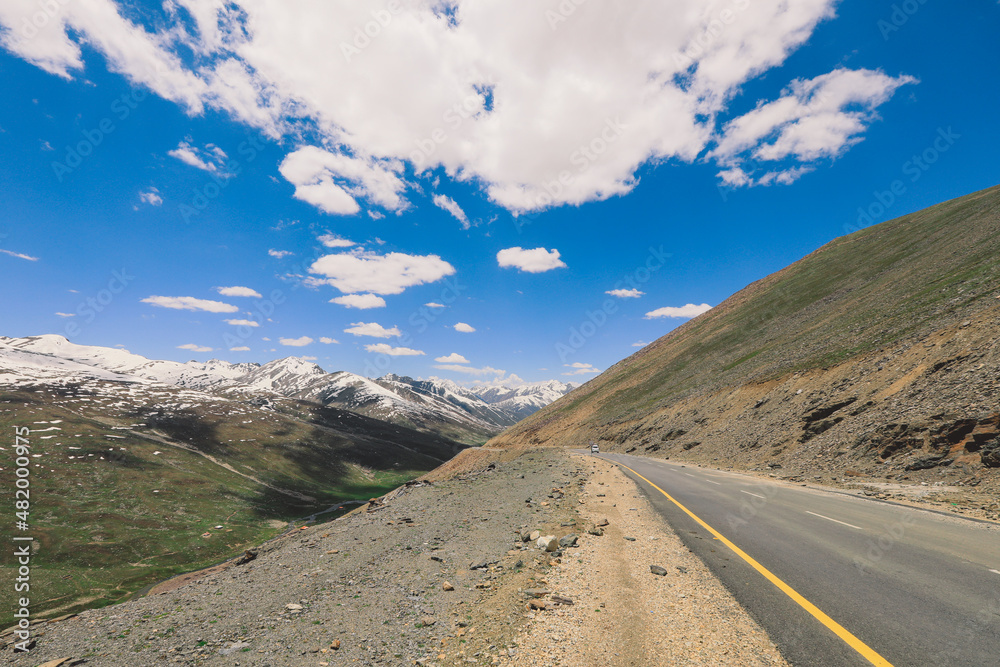 Fototapeta premium Spectacular View to the Asphalt Road in Gilgit Baltistan Mountains, Pakistan