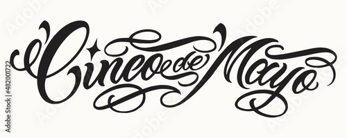 Cinco de mayo inscription with curl elements