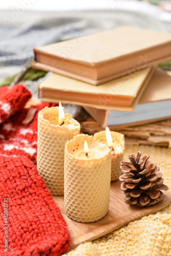 Cozy autumn evening with bu...