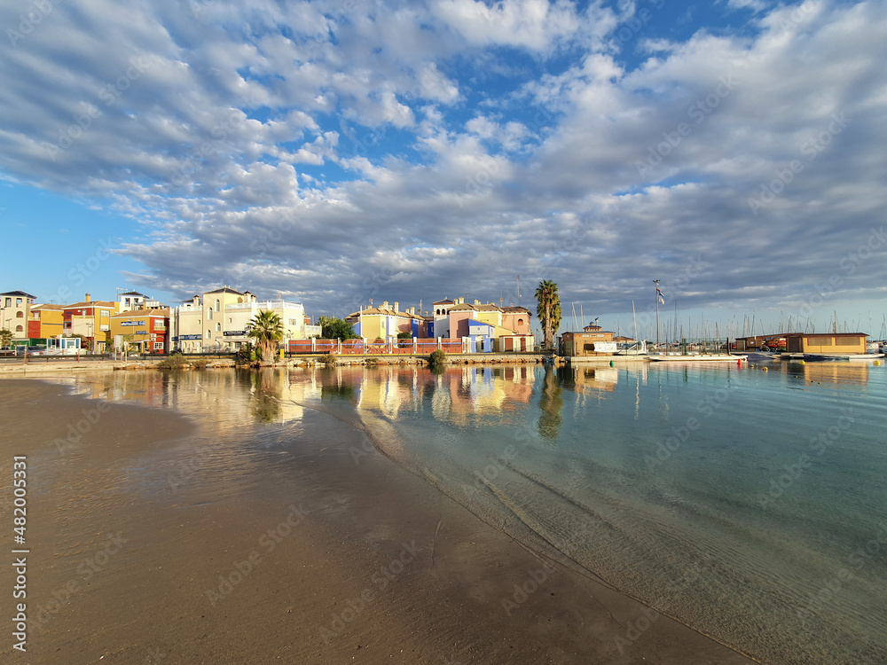 Vega Baja del Segura - Torrevieja - Desde la Playa del Acequión hasta la Playa de los Naúfragos y su Dique de Poniente o Muelle de la Sal.