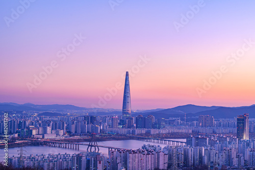 Canvas Print Cityscape night view of Seoul, South Korea at sunset time