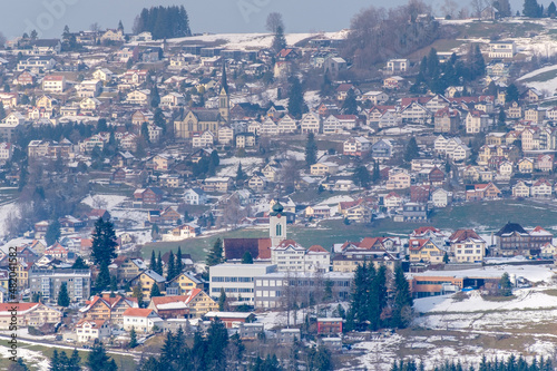 Die Dörfer Wald und Rehetobel mit ihren Kirchen auf Hügel in Appenzell Ausserrhoden. photo