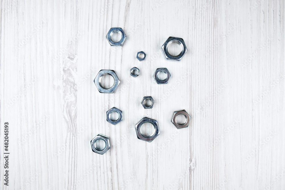 Foto female screws on the table