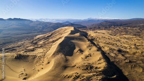 Barkhan Sary-Kum in Dagestan