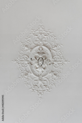 moulures au plafond 